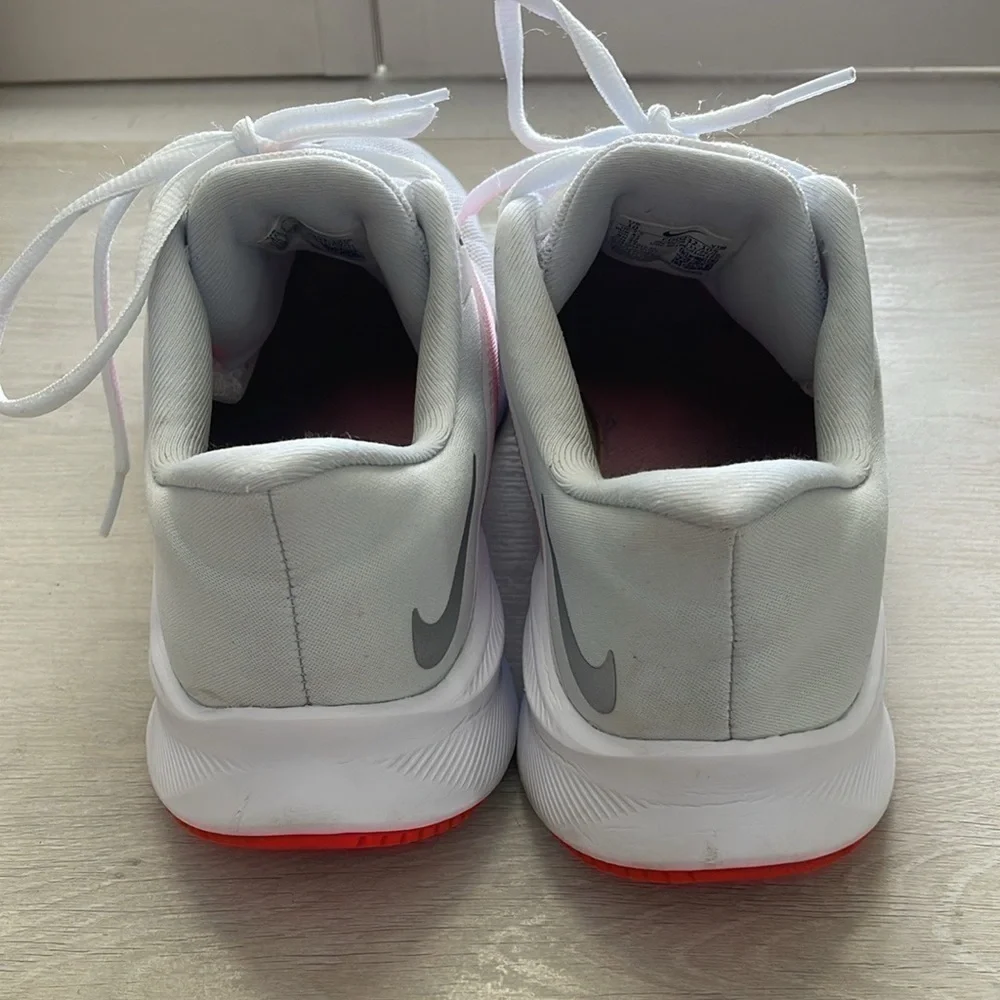 Nike Quest running sneakers. Size 10